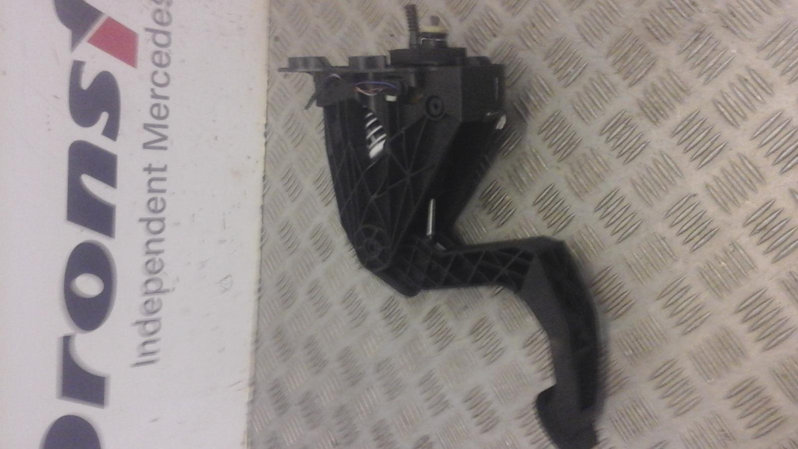 2022 Mercedes Sprinter Clutch Pedal View Auto part Clutch Pedal Mercedes Sprinter 2022