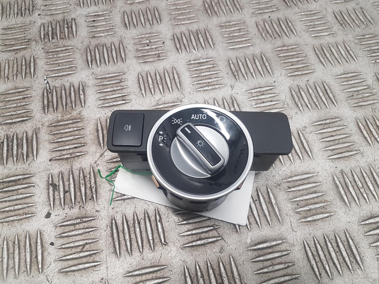 View Auto part Headlight Switch Mercedes E Class 2012