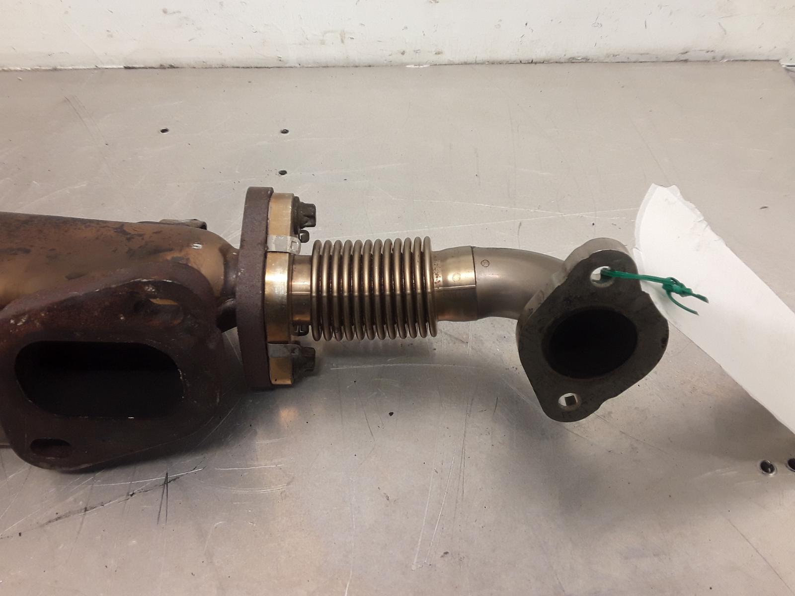 View Auto part Exhaust Manifold Mercedes Sprinter 2017