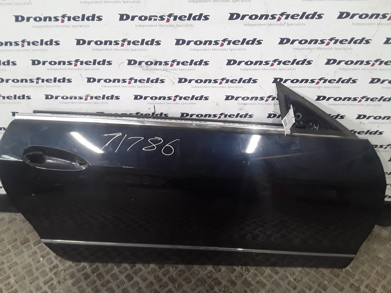 View Auto part R Front Door Mercedes C Class 1900
