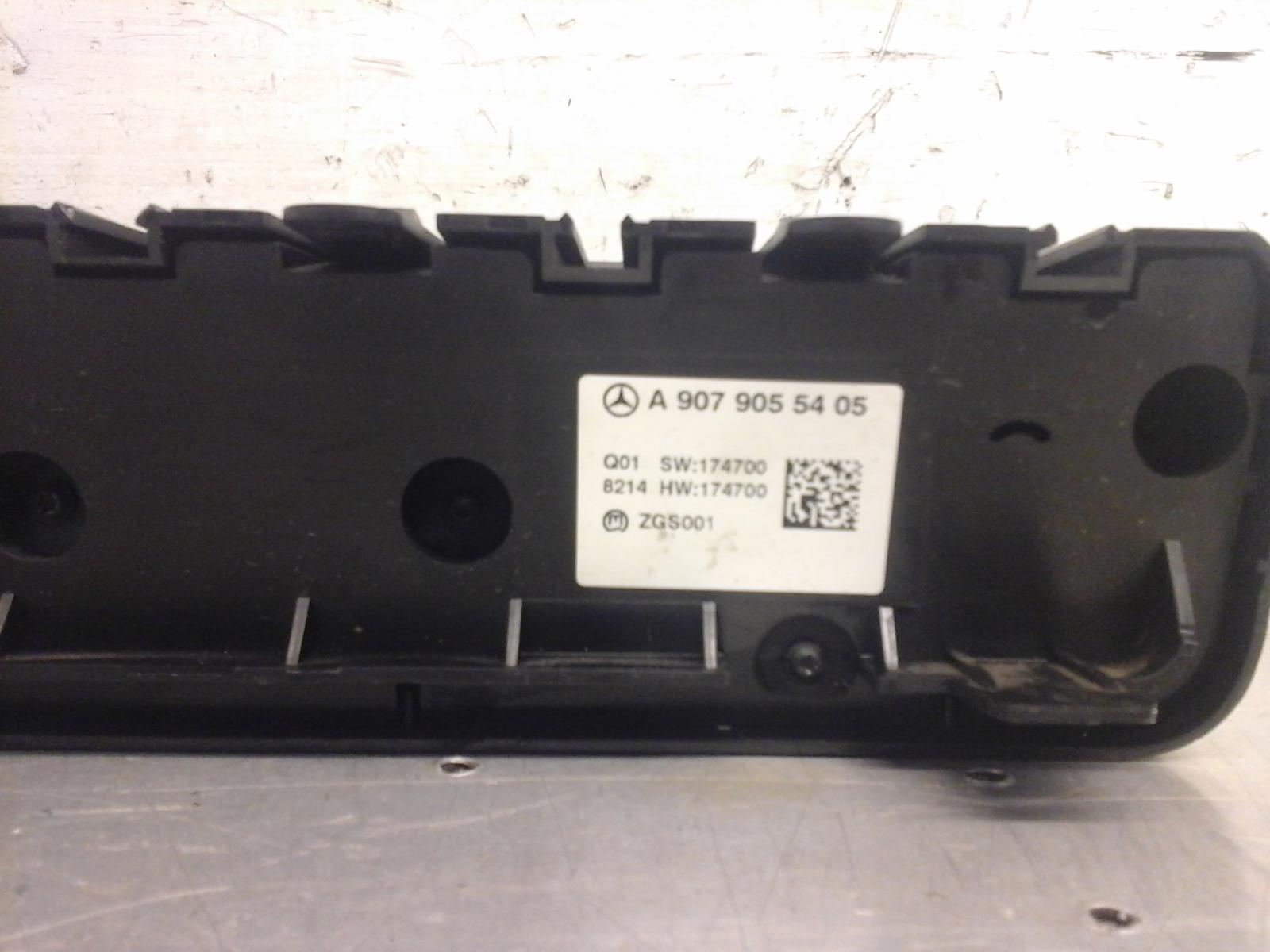 2017 Mercedes Sprinter Heater/AC Controller View Auto part Heater/AC Controller Mercedes Sprinter 2017
