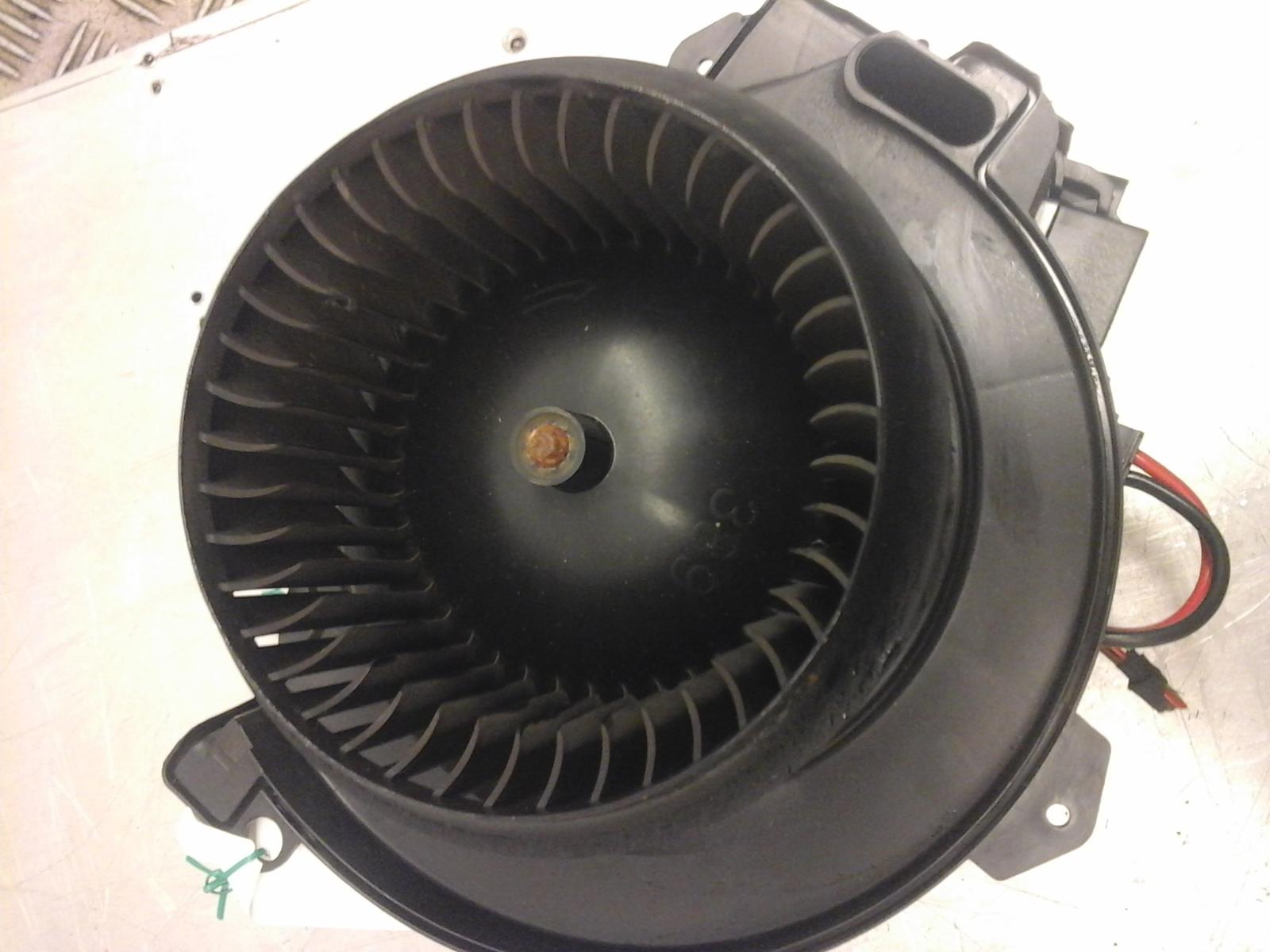 2017 Mercedes Sprinter Heater Motor/Assembly View Auto part Heater Motor/Assembly Mercedes Sprinter 2017