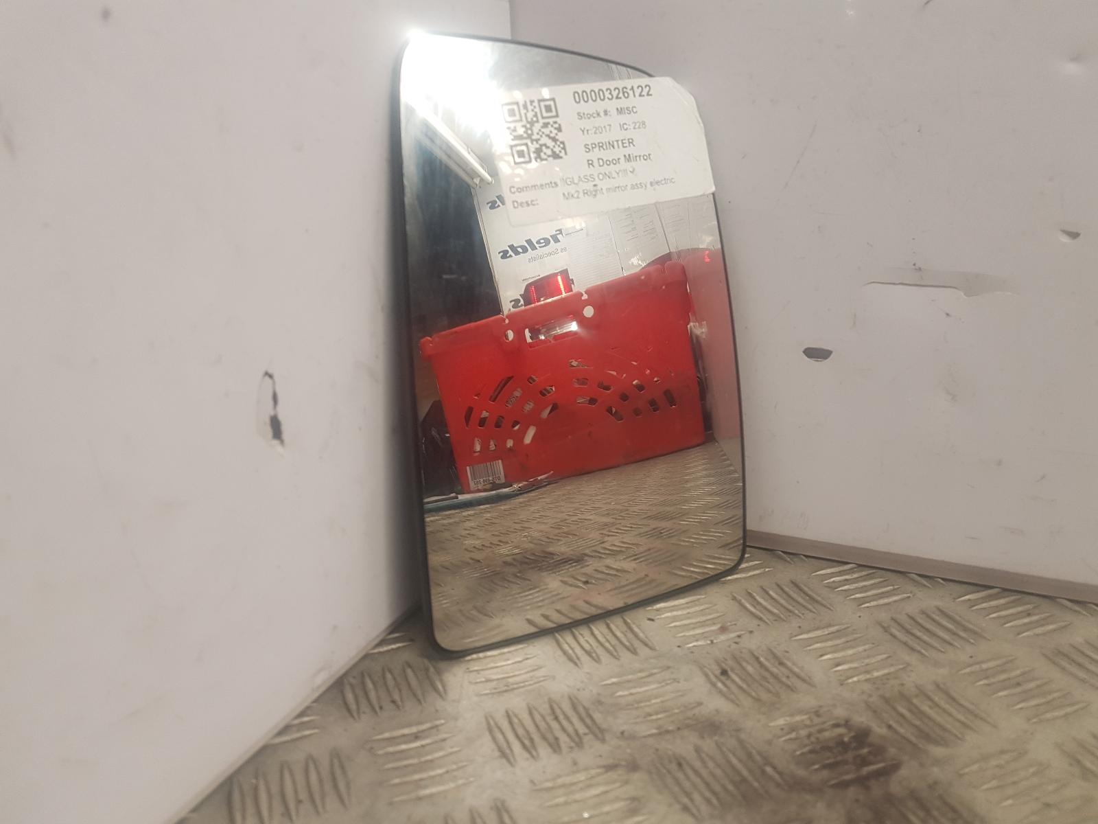 View Auto part R Door Mirror Mercedes Sprinter 2017
