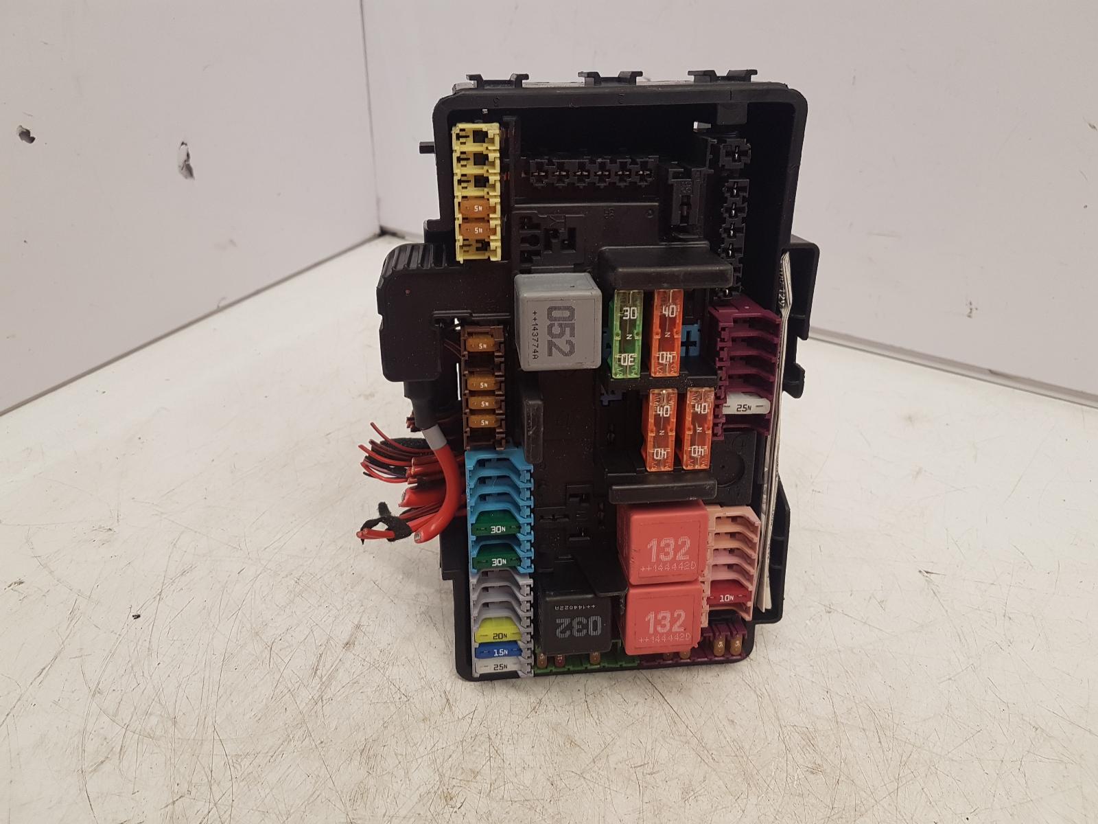 View Auto part Fuse Box Mercedes C Class 2015