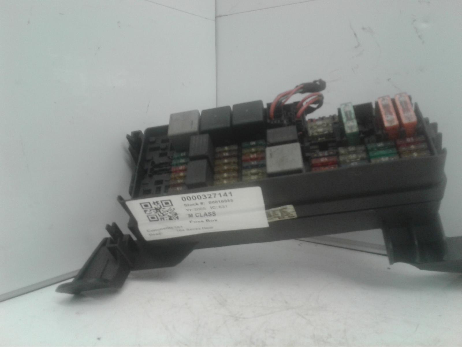 View Auto part Fuse Box Mercedes M Class 2005