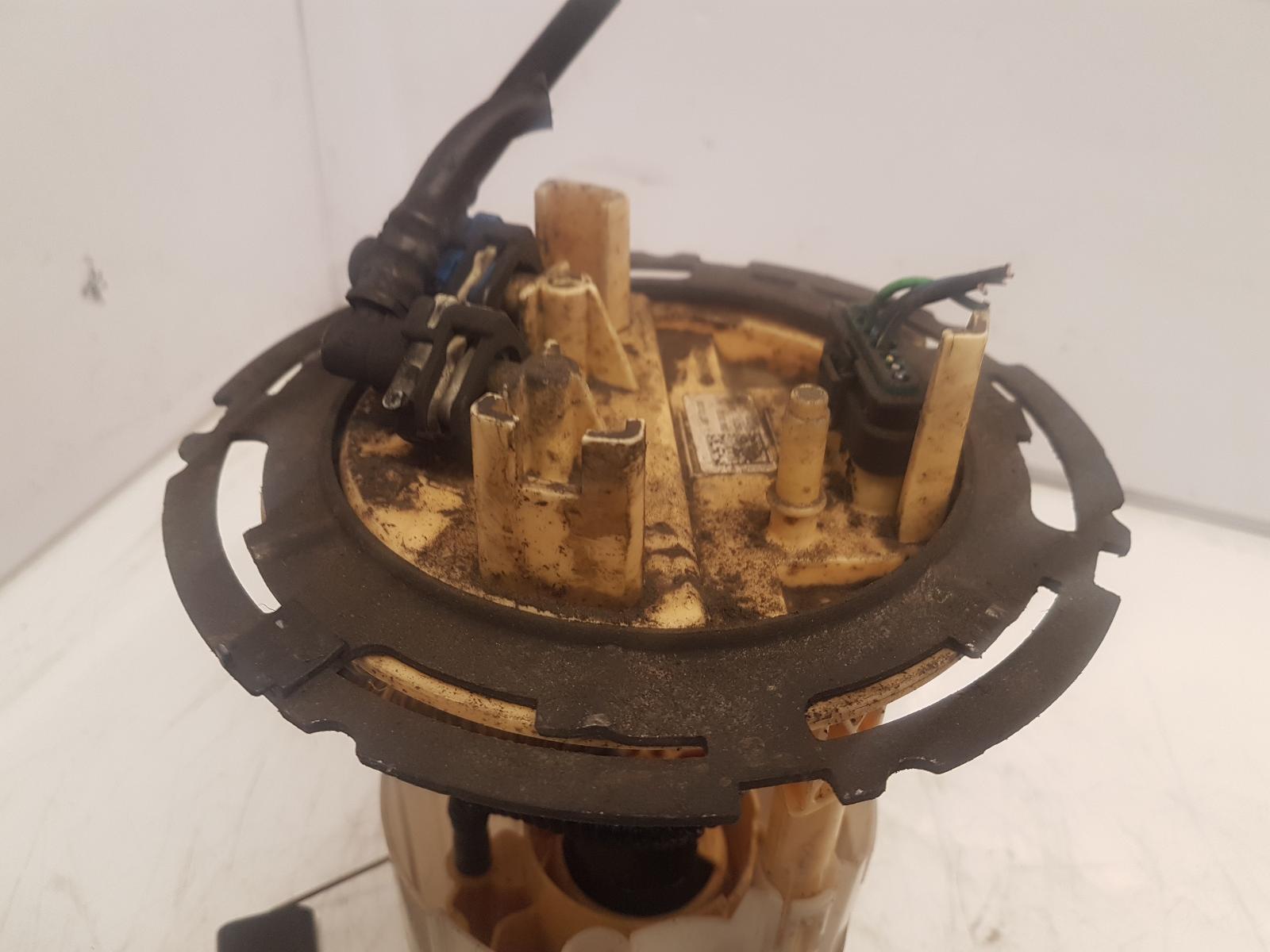 View Auto part Fuel Sending Unit Mercedes Sprinter 2018