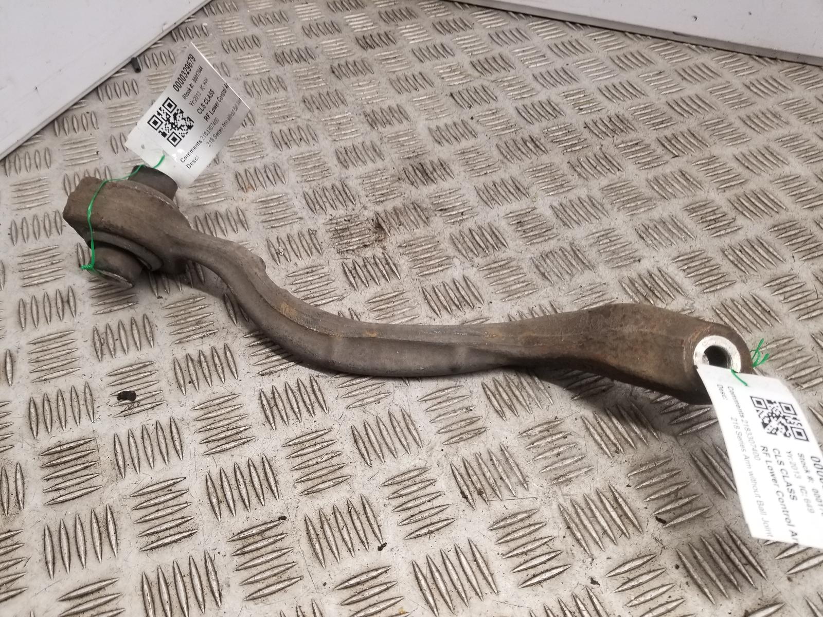 View Auto part RF Lower Control Arm Mercedes Cls Class 2013