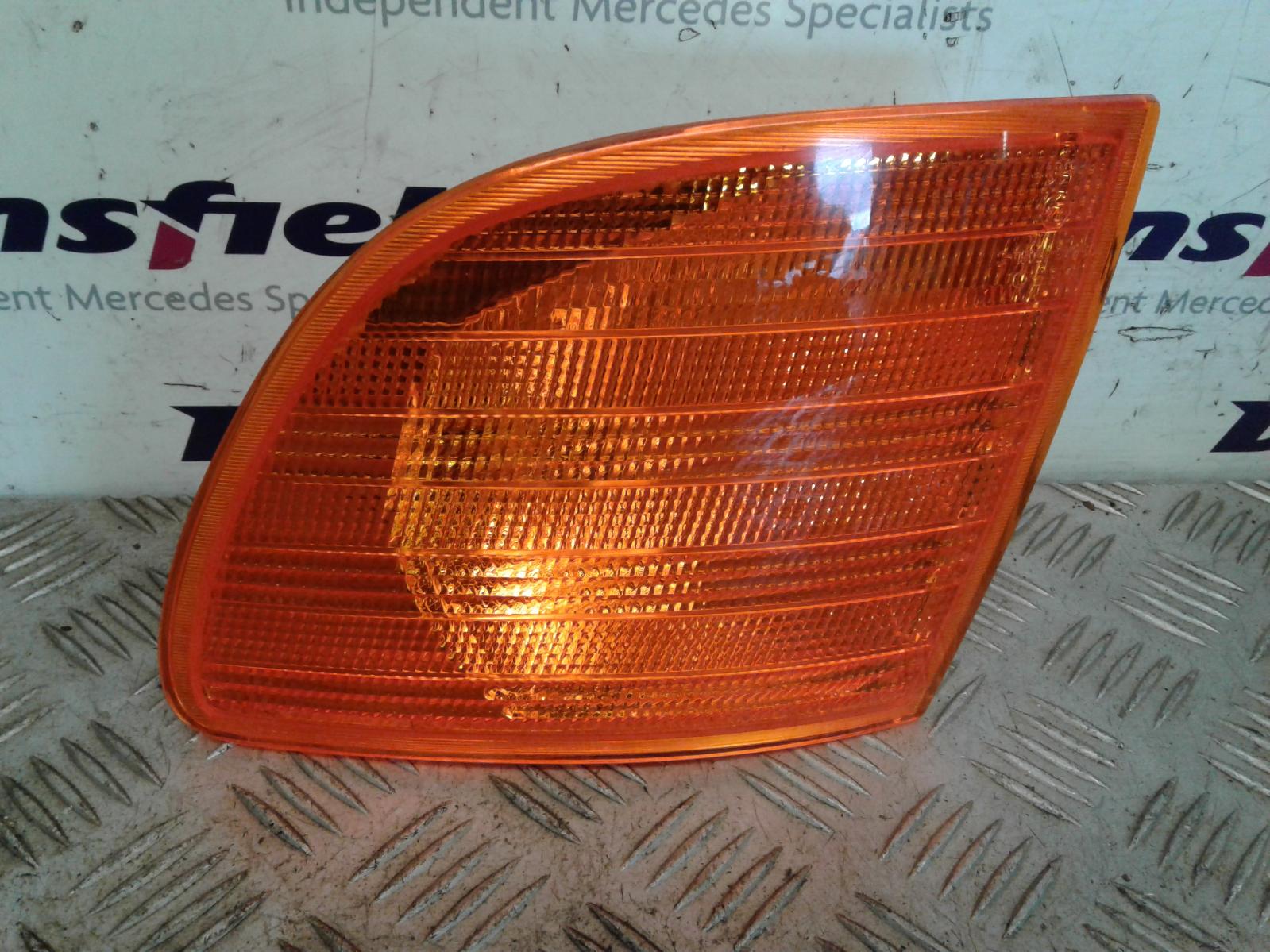 View Auto part L Indicator Light Mercedes Vito 1900
