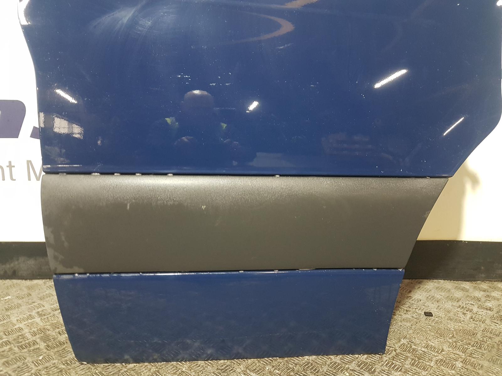 2019 Mercedes Sprinter R Front Door View Auto part R Front Door Mercedes Sprinter 2019