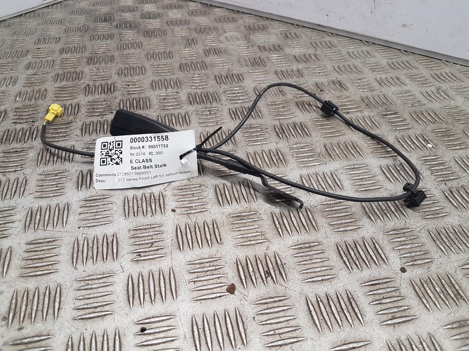 View Auto part Seat Belt Mercedes E Class 2014