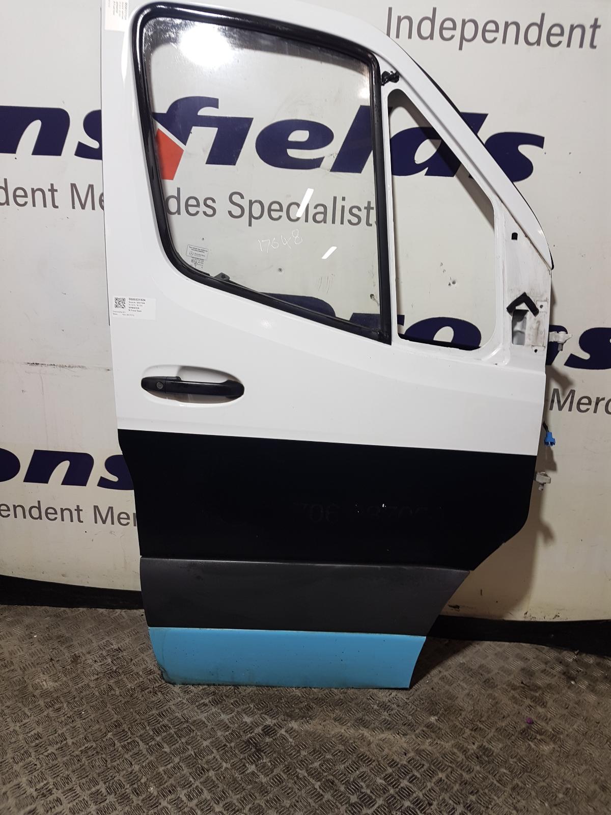 View Auto part R Front Door Mercedes Sprinter 2019