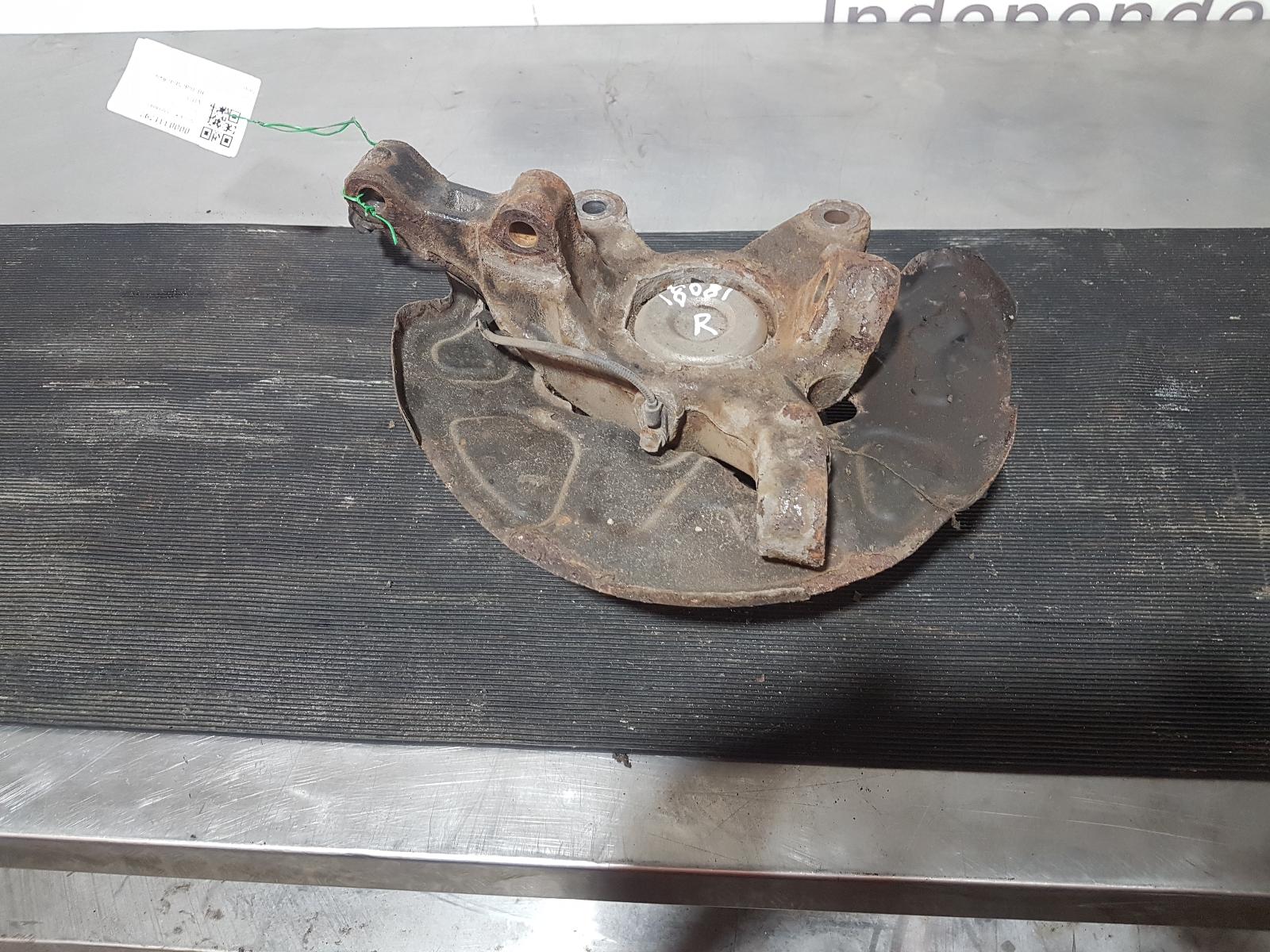 View Auto part RF Hub/Stub Axle Assembly Mercedes Vito 2019