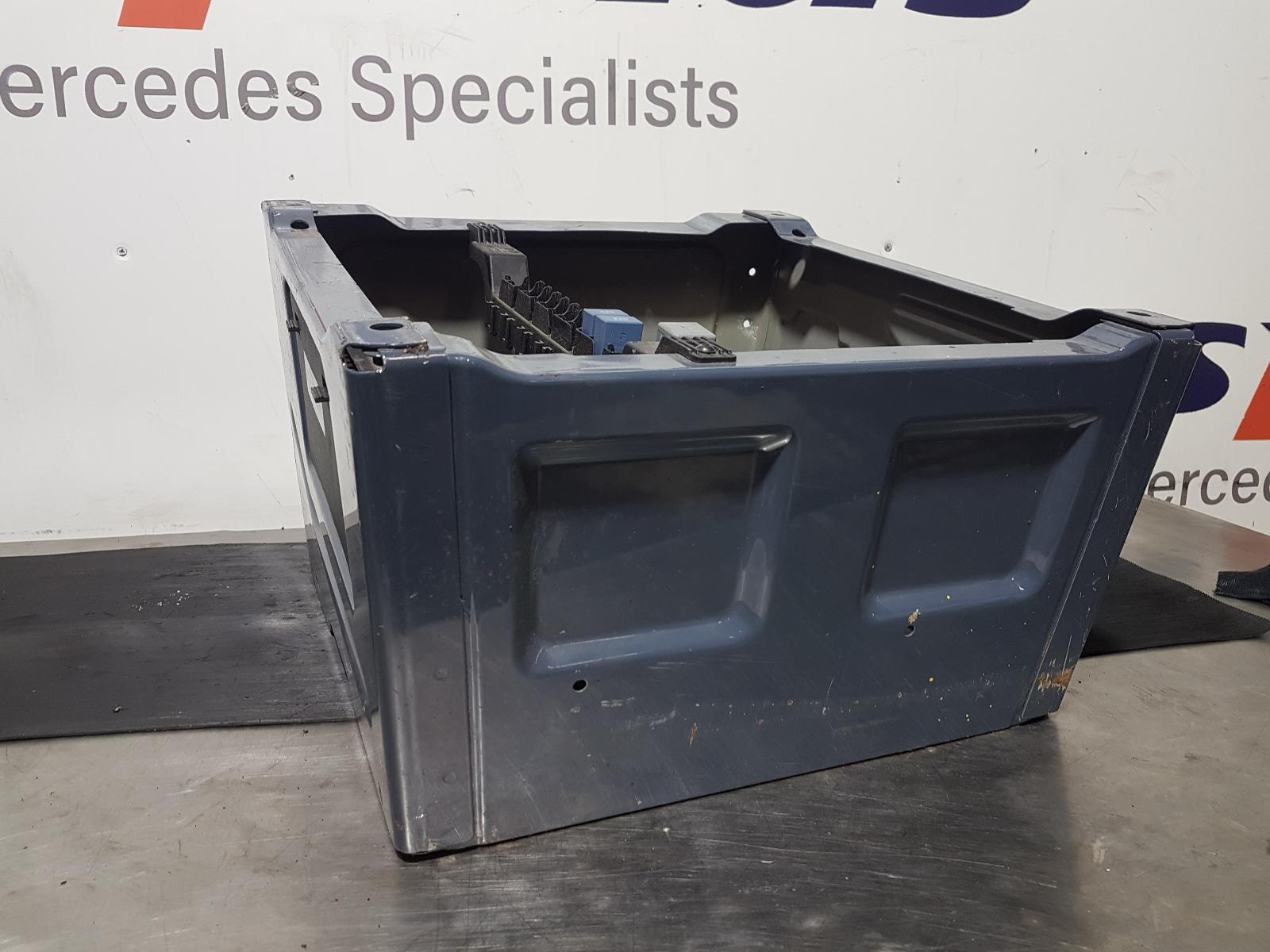 View Auto part Front Seat Mercedes Sprinter 2019