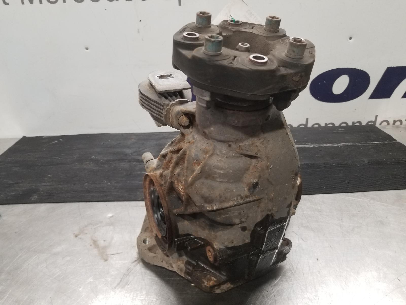 View Auto part Differential Assembly Mercedes C Class 2016