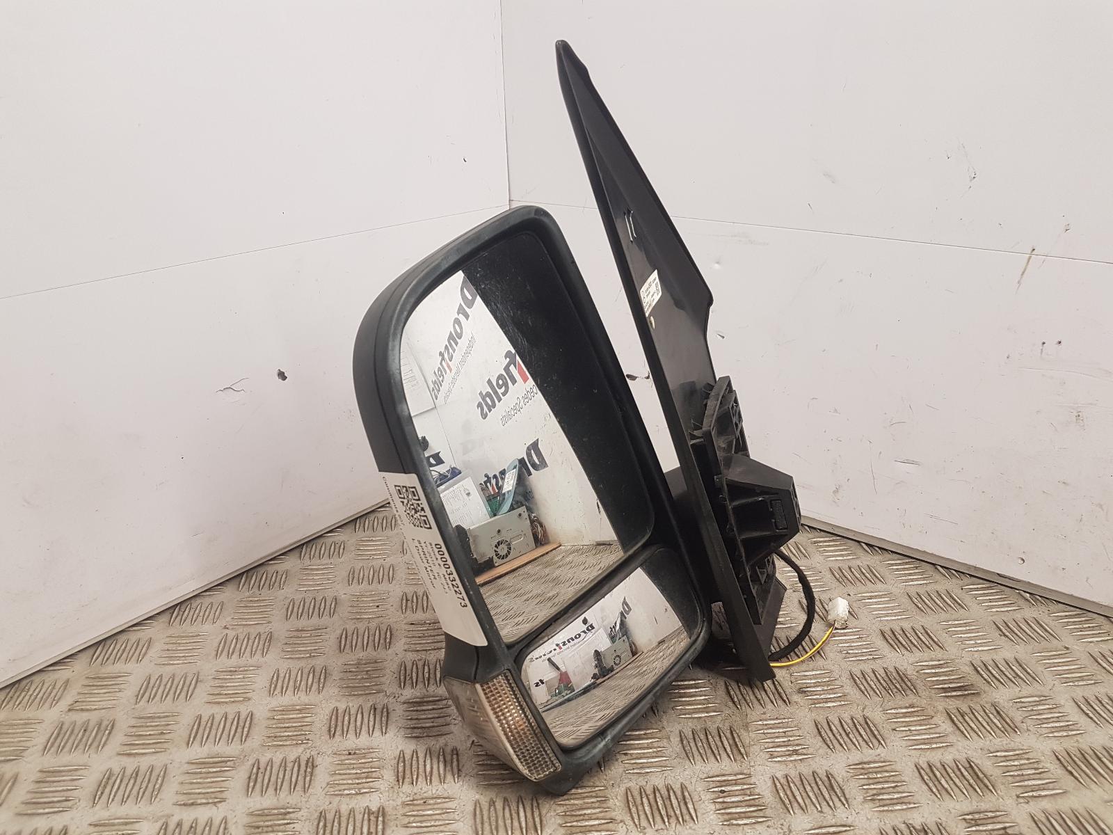 View Auto part L Door Mirror Mercedes Sprinter 2019