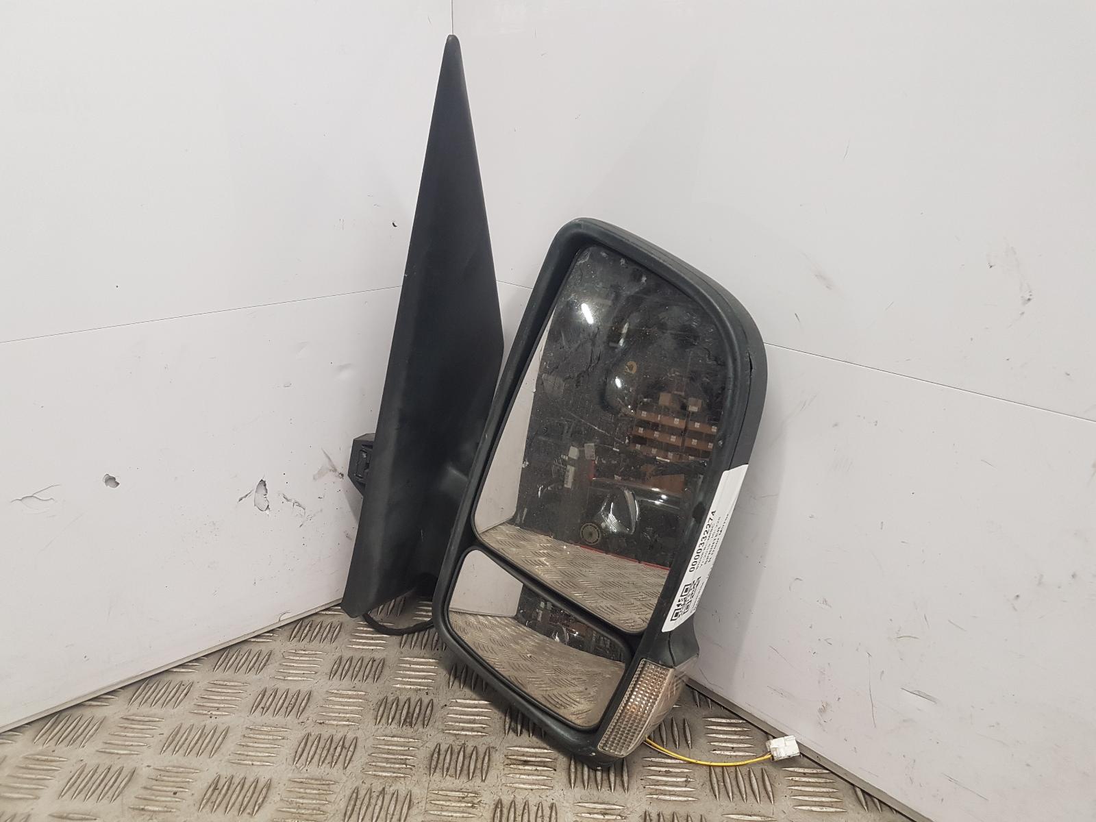2019 Mercedes Sprinter R Door Mirror View Auto part R Door Mirror Mercedes Sprinter 2019