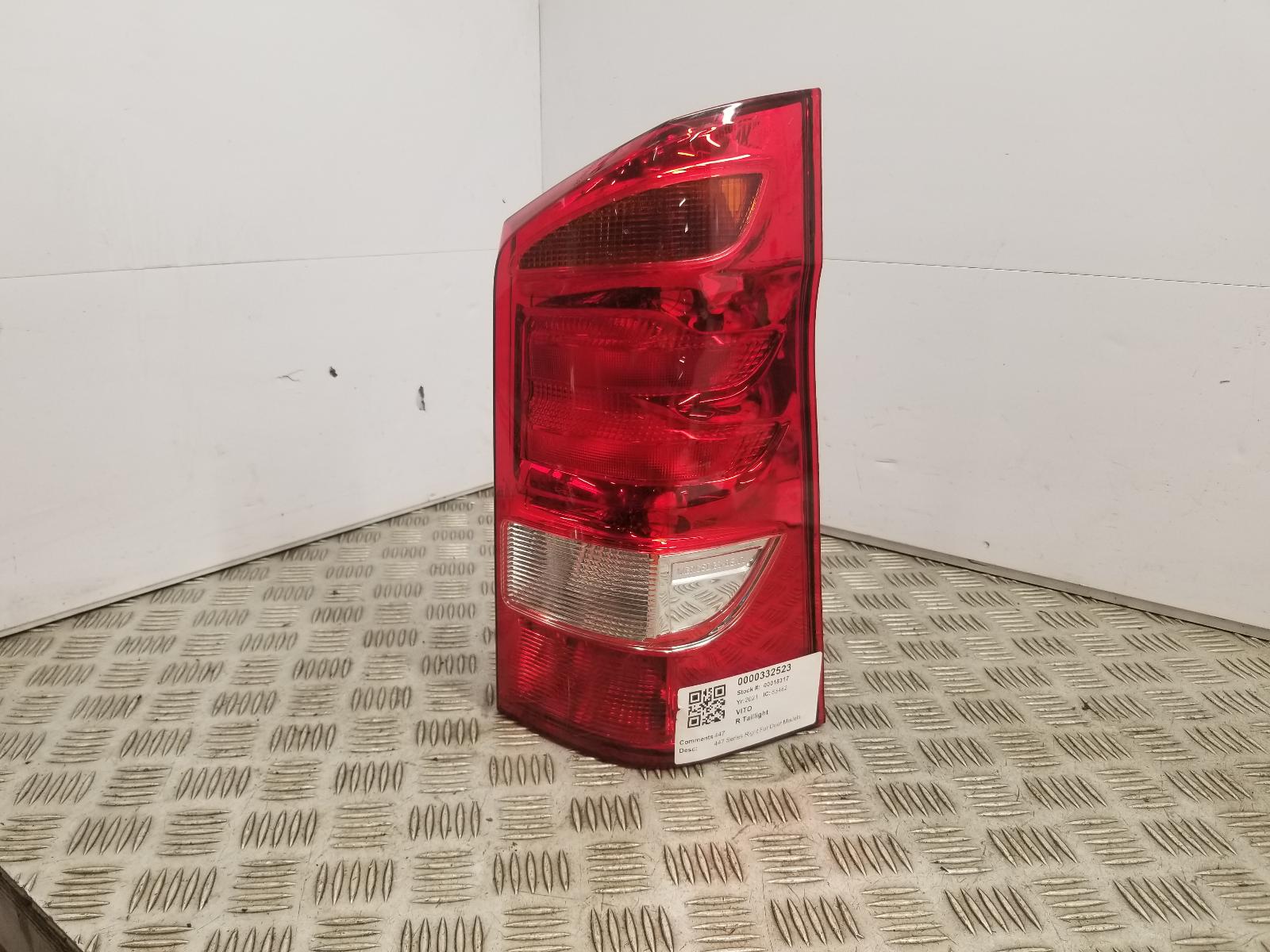 View Auto part R Taillight Mercedes Vito 2021