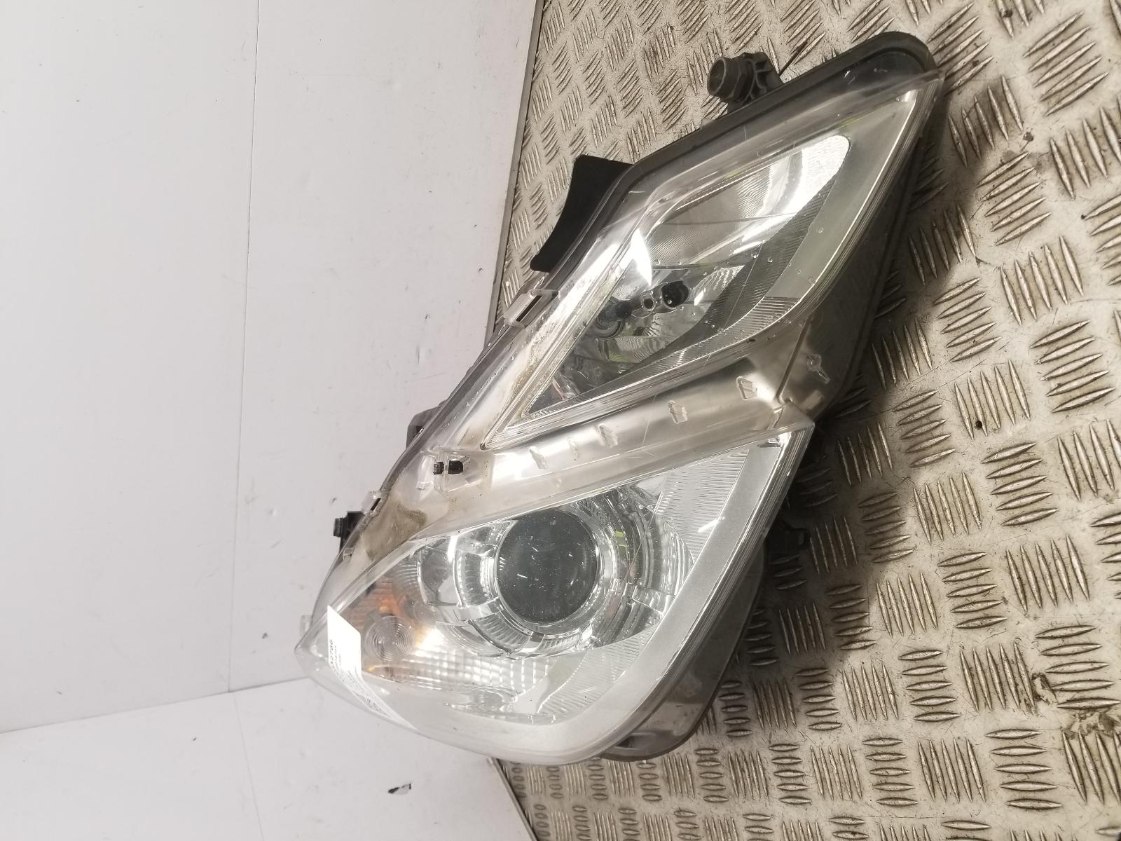 View Auto part R Headlamp Mercedes E Class 2011