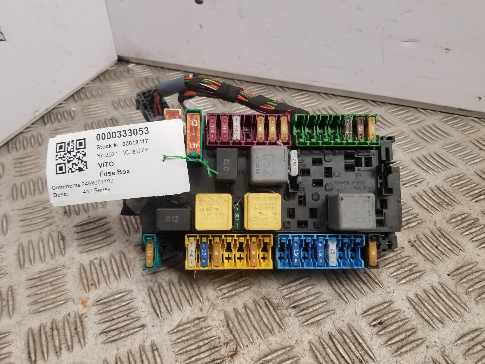 View Auto part Fuse Box Mercedes Vito 2021
