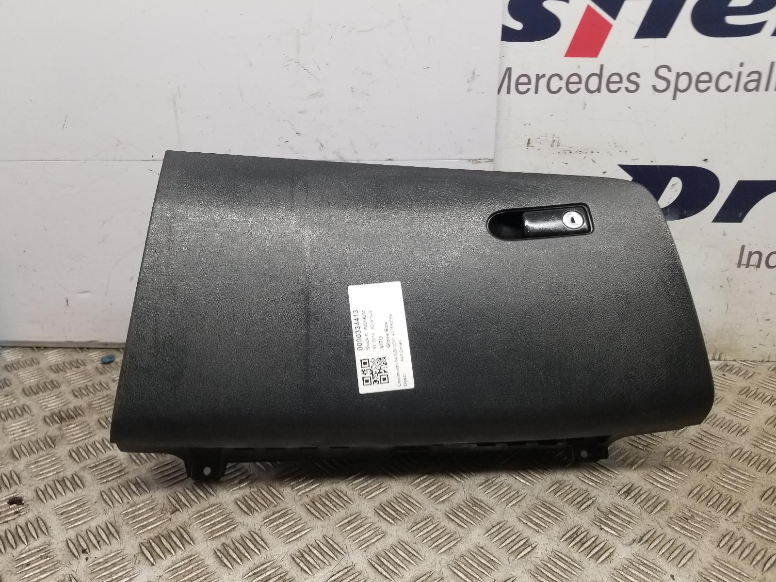 View Auto part Glove Box Mercedes Vito 2019