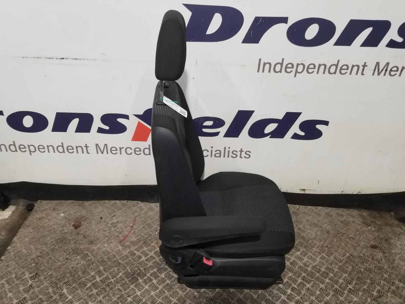 View Auto part Front Seat Mercedes Sprinter 2016