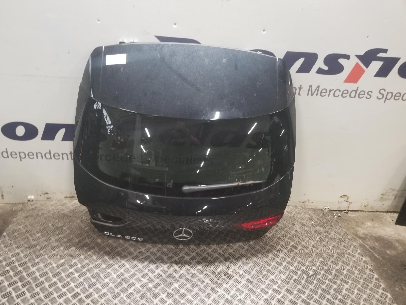 View Auto part Bootlid/Tailgate Mercedes Cla 2022
