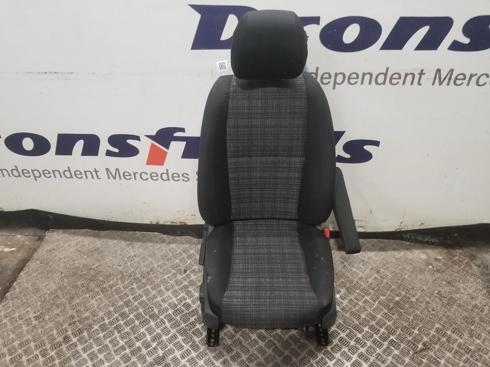 View Auto part Front Seat Mercedes Vito 2020