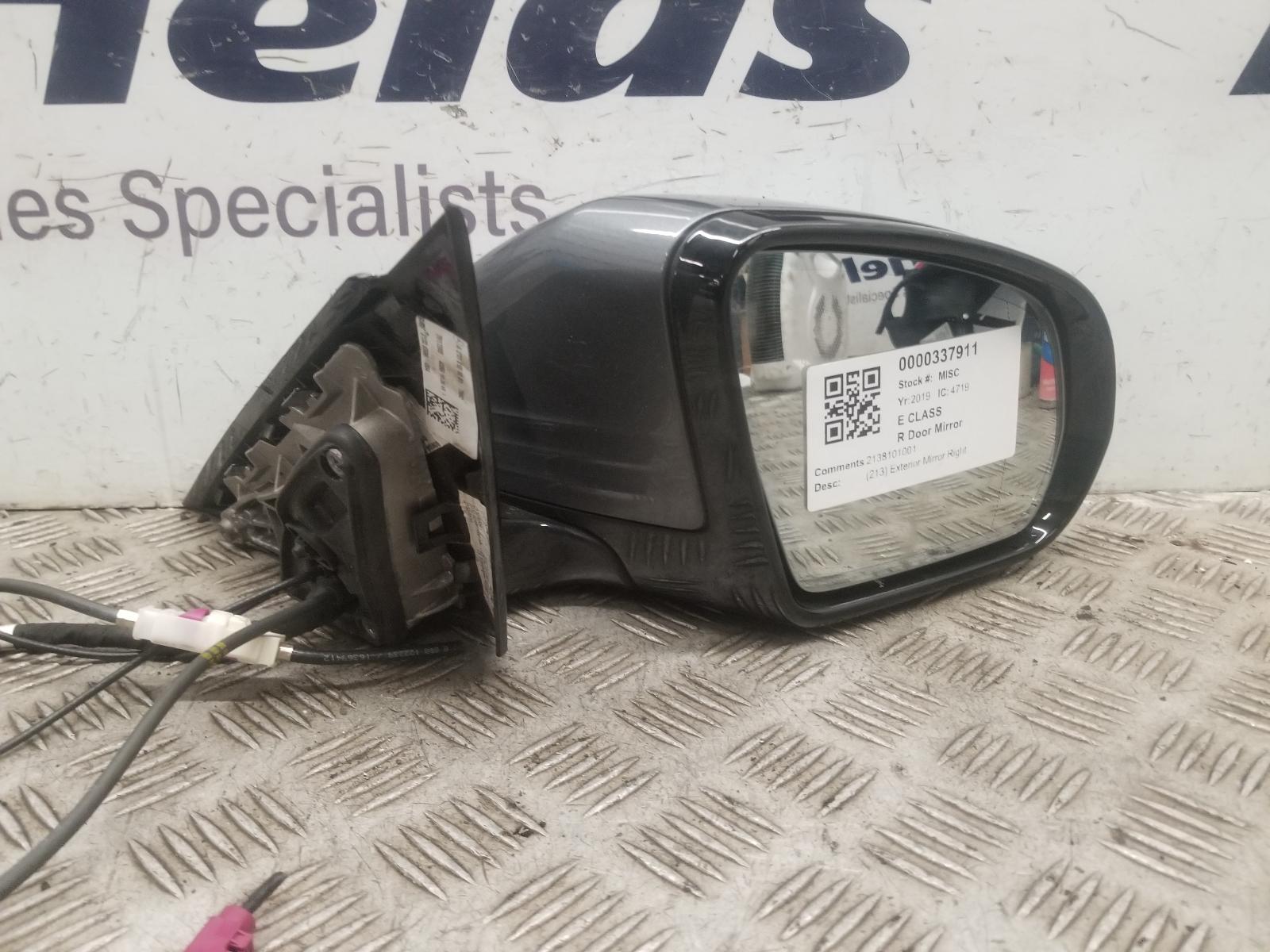 View Auto part R Door Mirror Mercedes E Class 2019