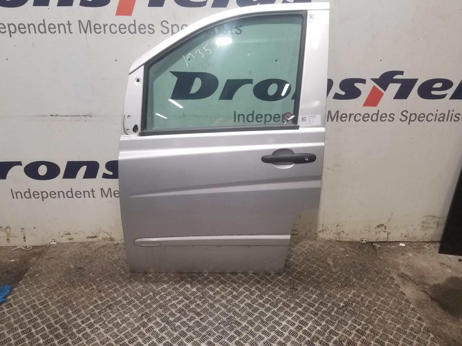 View Auto part L Front Door Mercedes Vito 2010