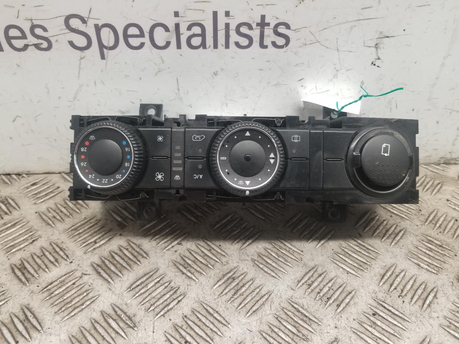 View Auto part Heater/AC Controller Mercedes Sprinter 2013