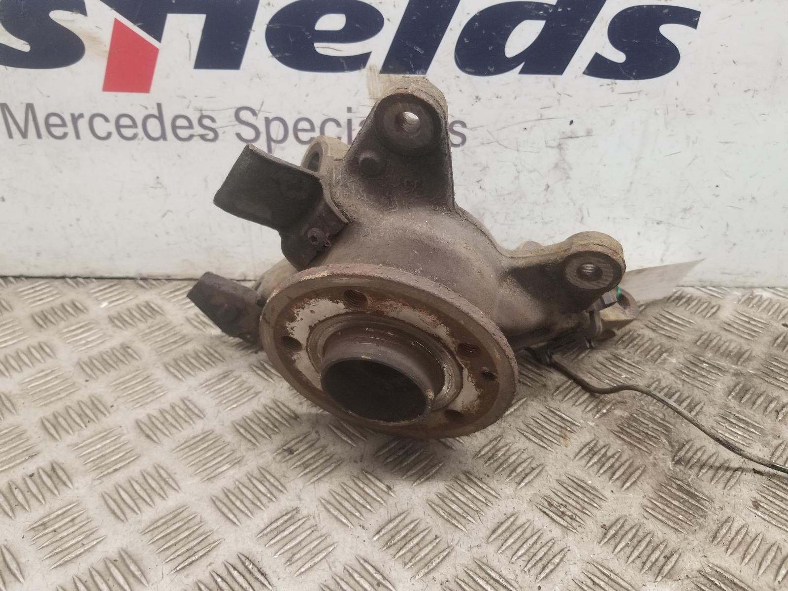 View Auto part RF Hub/Stub Axle Assembly Mercedes Vito 2016