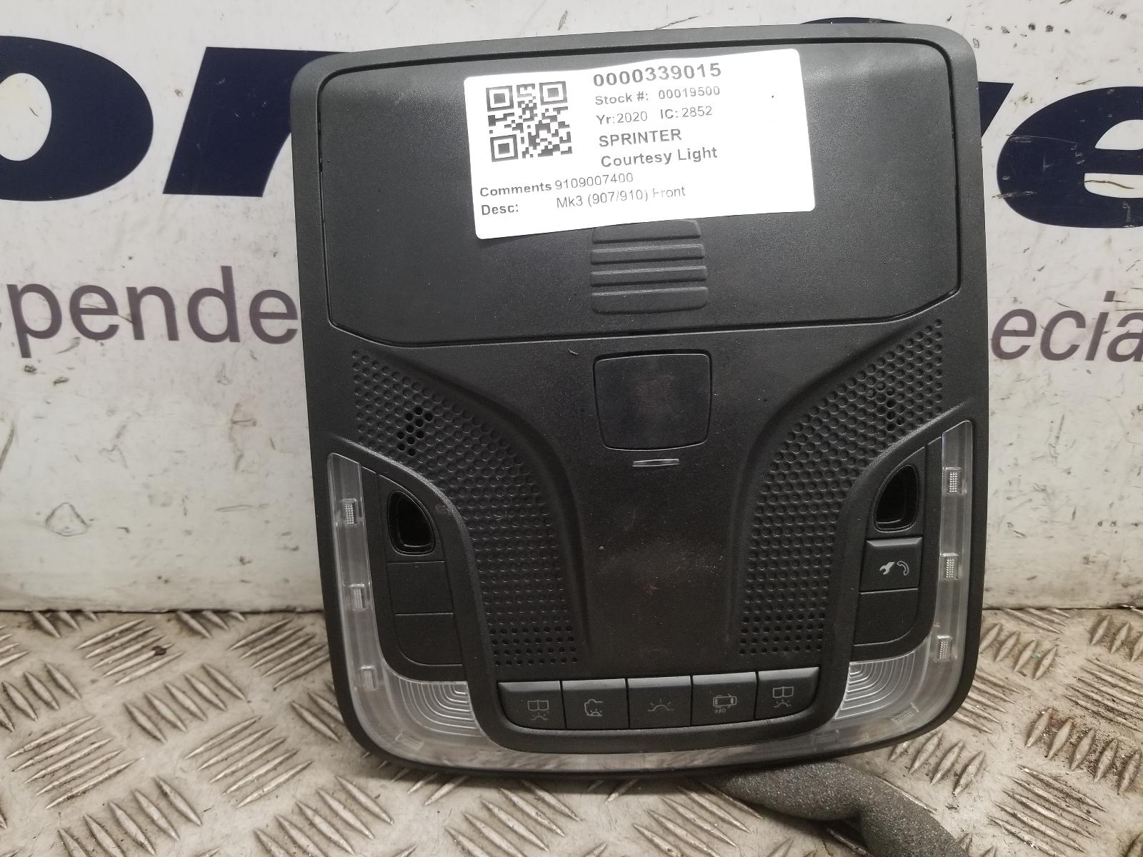 View Auto part Courtesy Light Mercedes Sprinter 2020
