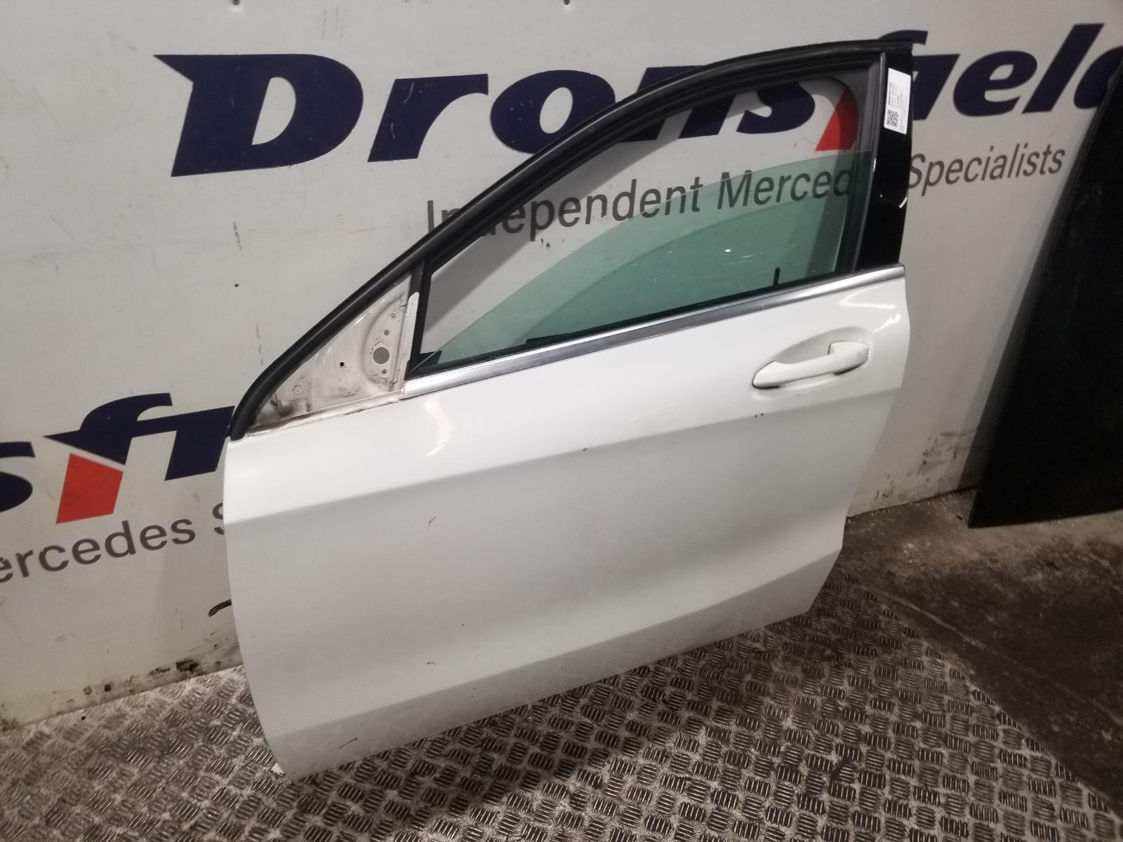 View Auto part L Front Door Mercedes A Class 2016
