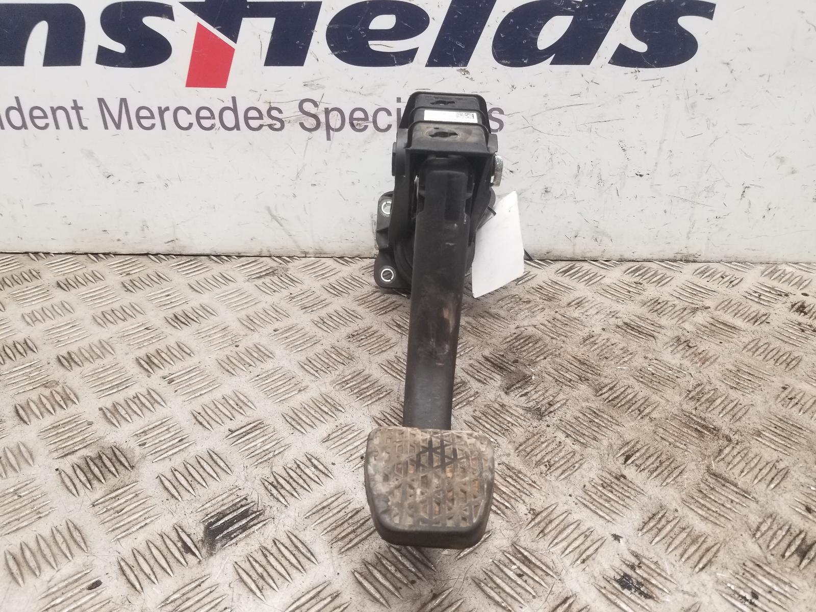 View Auto part Clutch Pedal Mercedes Vito 2019