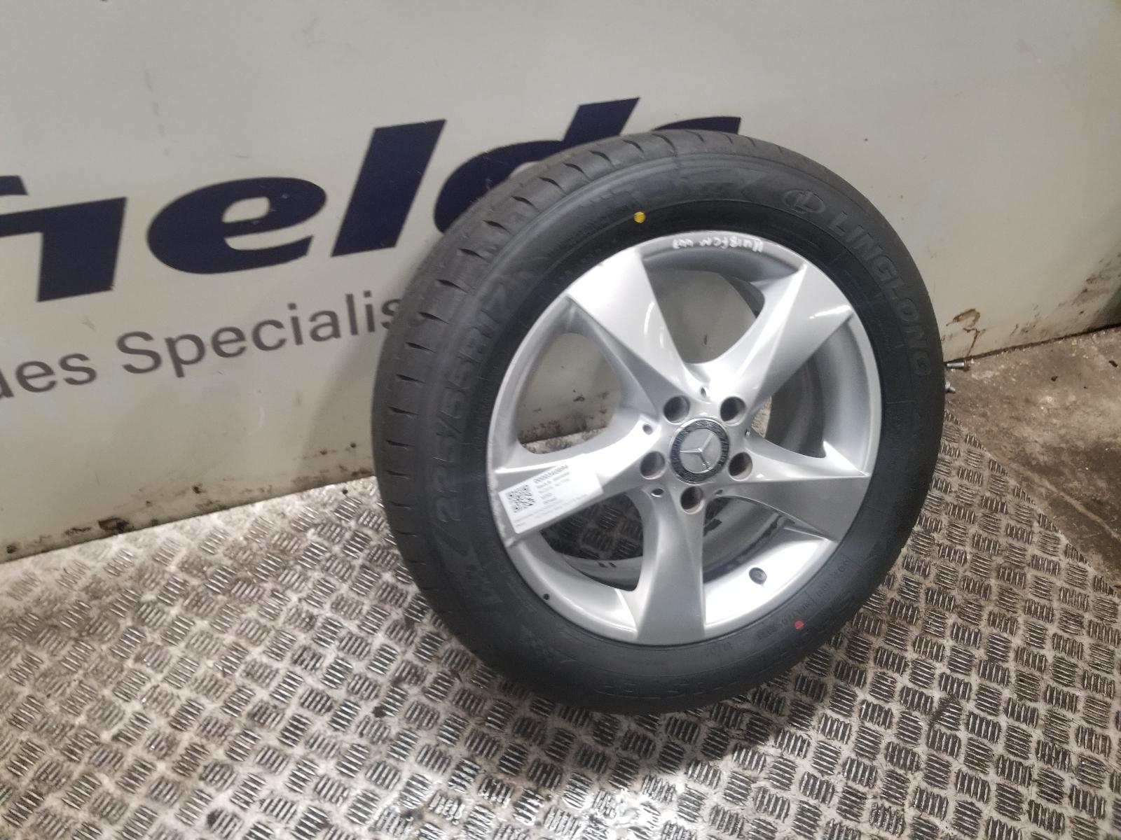 View Auto part Wheel Mercedes Vito 2018