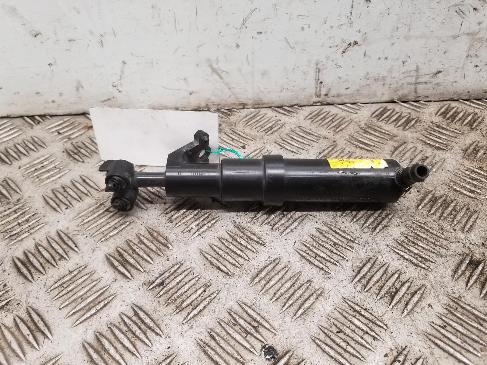 View Auto part Washer Pump Mercedes Sl 2003