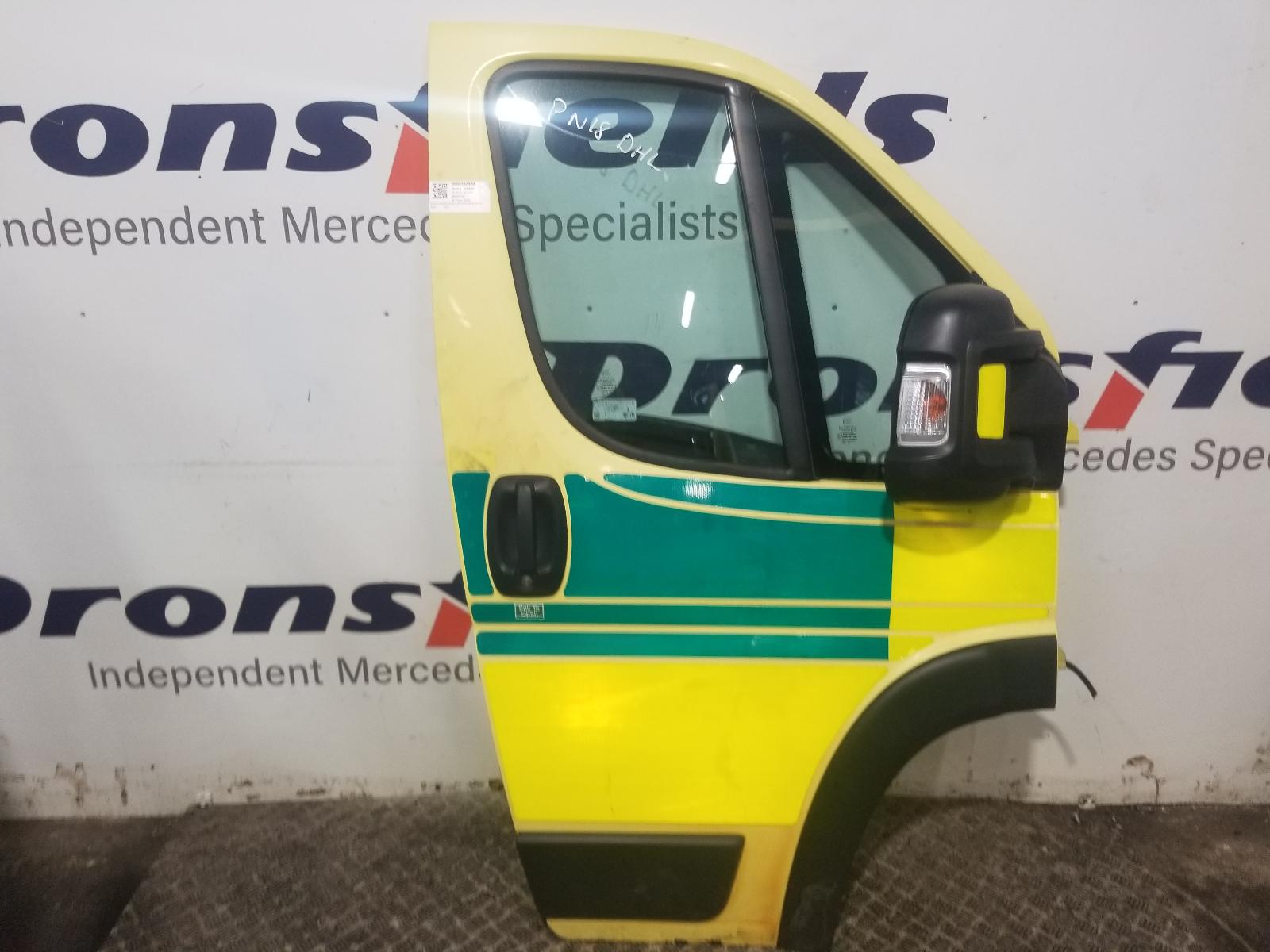View Auto part R Front Door Fiat Ducato 2018