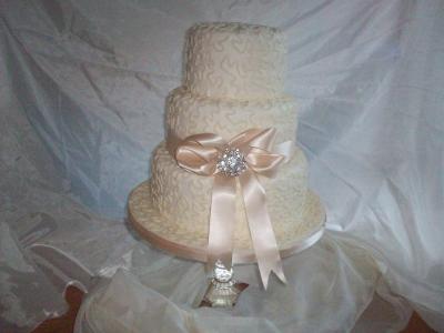 Ivory Lace Bow Wedding Cake
