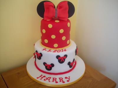 Minnie Mouse Cake