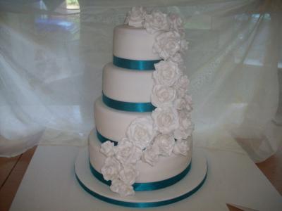 Pearl Rose Wedding Cake