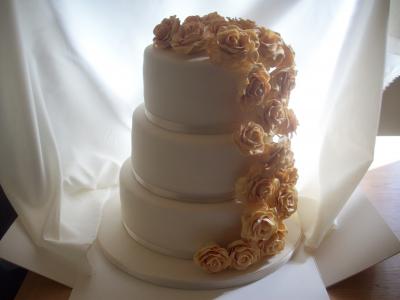 Lemon Roses , Cascading Wedding Cake