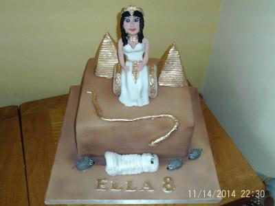 Cleopatra Horrible Histories Cake