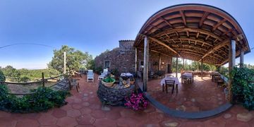 Agriturismo IL FRUTTETO DI EFESTO Agriturismo IL FRUTTETO DI EFESTO