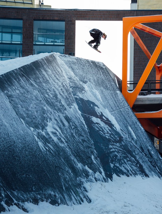 Urban snowboardfoto Evgeny Pavlov