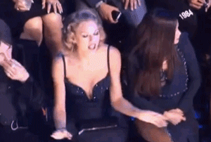 https://s3-eu-west-1.amazonaws.com/ee-elleuk/Taylorswift2.gif