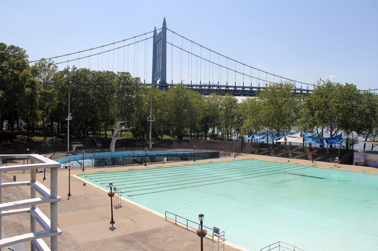 Astoria Pool