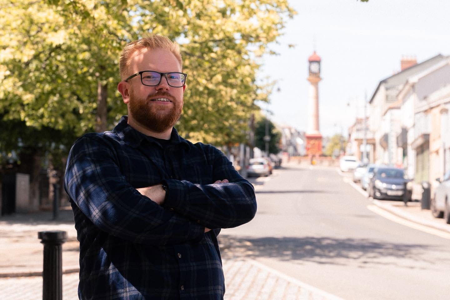 Aelod o'r tîm, Y Parchedig Matt Davis