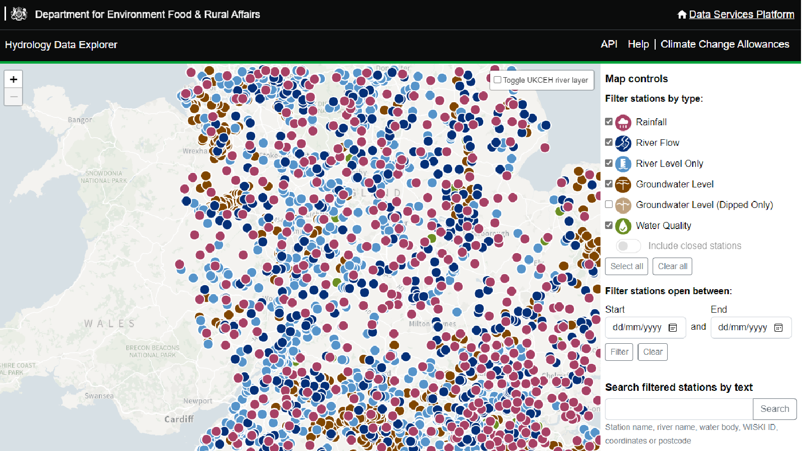 Map displaying hydrology data points across the UK, including rainfall, river flow, groundwater levels, and water quality options.