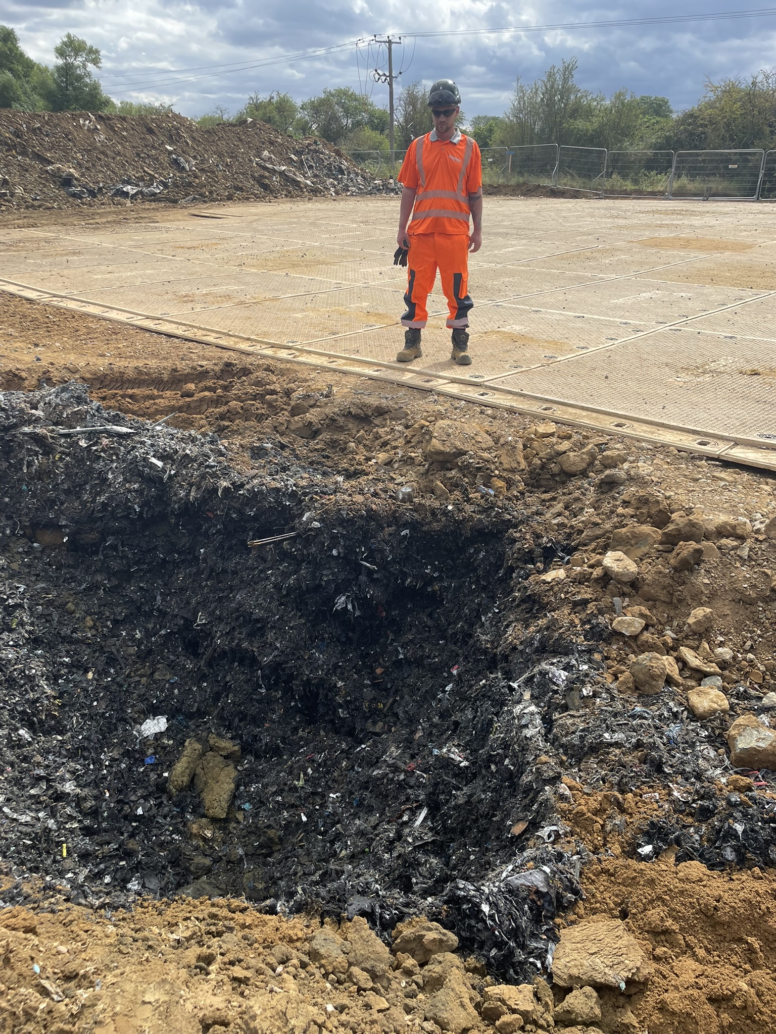 image showing depth of the waste