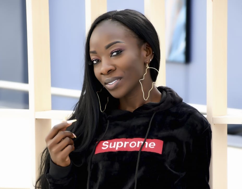 Aelod o'r tîm, Jennifer Mmbone Lagosa